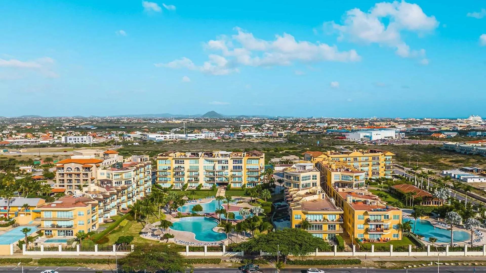 Beachfront - Divine Leisure 2Br Condo - Bc255 Palm Beach Casa de Férias