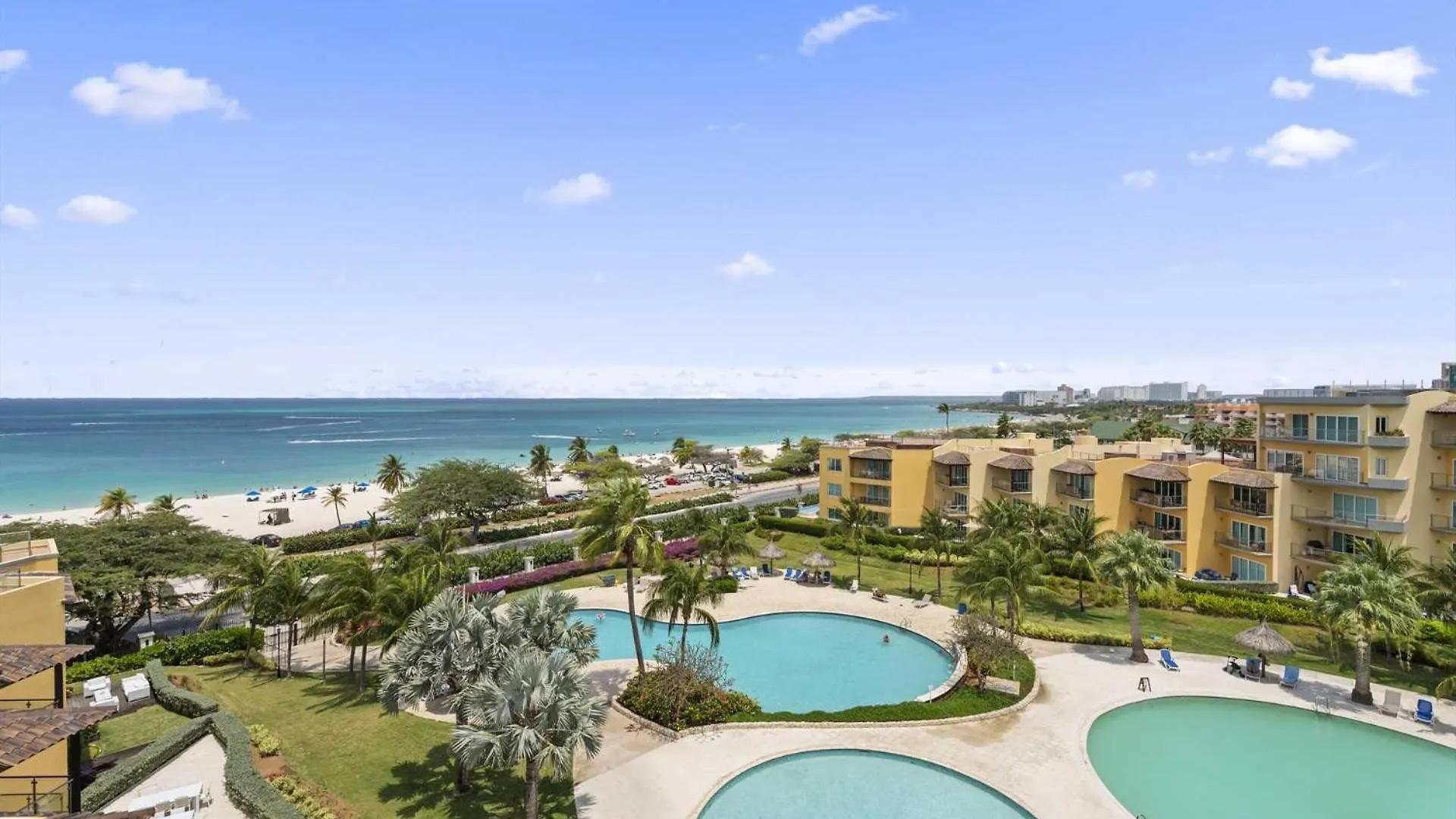Beachfront - Divine Leisure 2Br Condo - Bc255 Palm Beach Casa de Férias